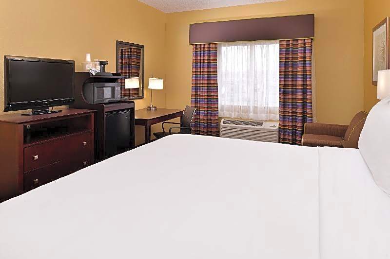 Comfort Inn & Suites Sharonville - Cincinnati North