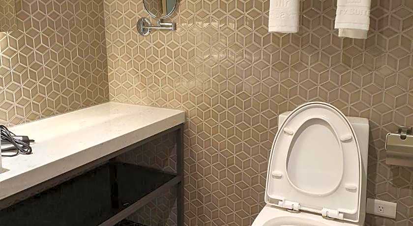 City Suites-Taoyuan Station