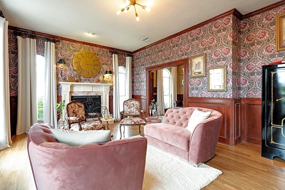 The Plantation House Boutique Inn