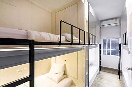 Single Bed in 6-Bed Dormitory Room