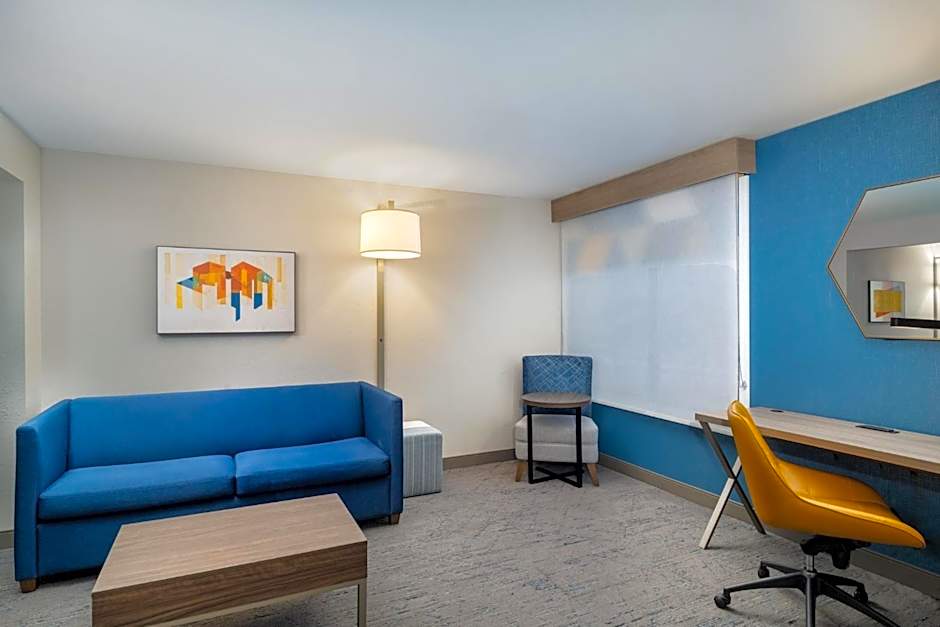 Holiday Inn Express & Suites Bozeman West By IHG