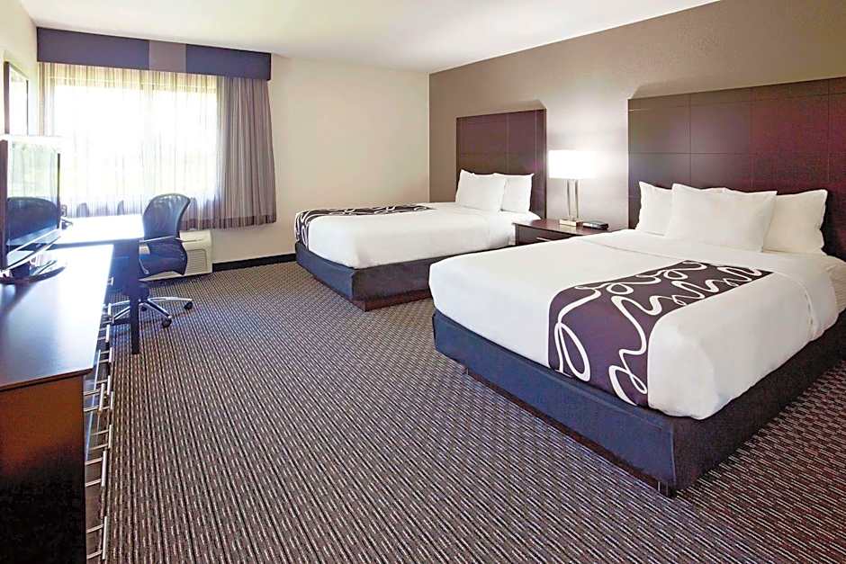 La Quinta Inn & Suites by Wyndham Oshkosh
