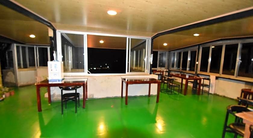 Jiufen ShiJia Guest House