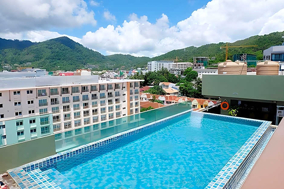 Hemingways Silk Hotel