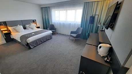 Premium Queen Room with Sea View