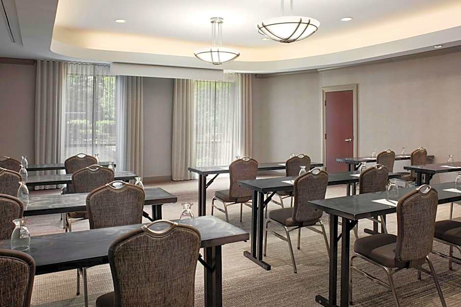 Courtyard by Marriott Hamilton