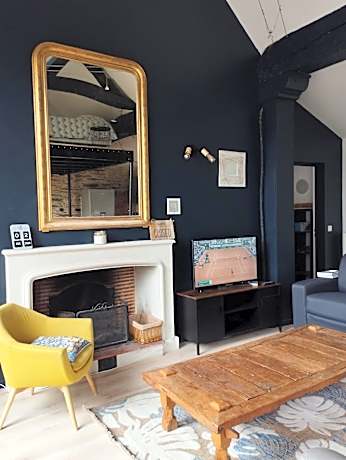 Maison de charme avec piscine en partage