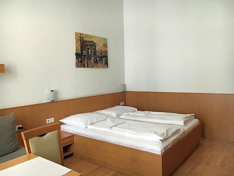 Pension Ani-Falstaff