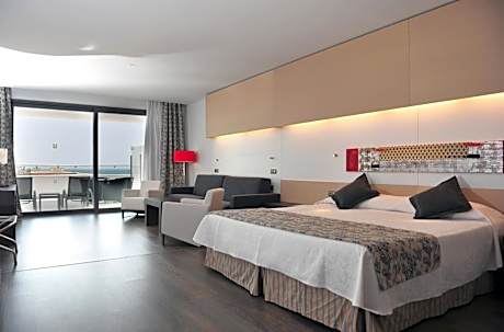 Deluxe Double Room with Sea View (2 adults)