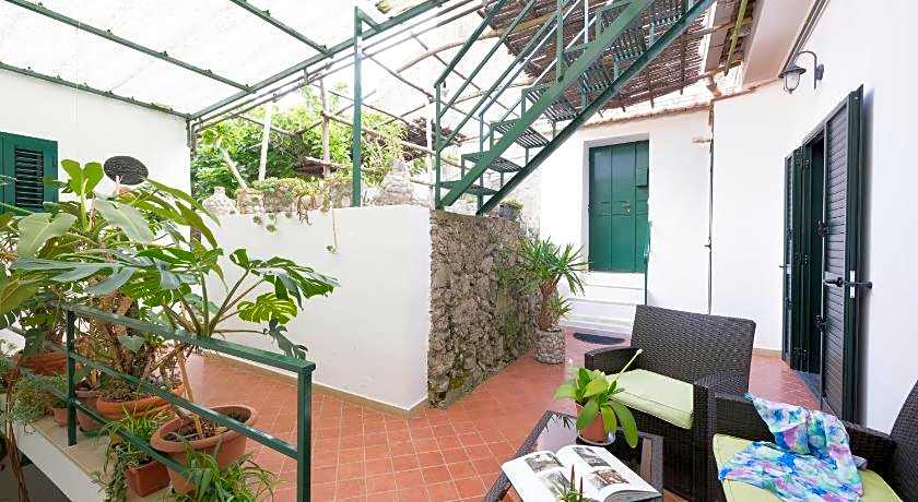 Dint'a Torre Bed and Breakfast