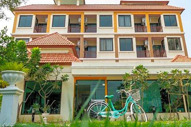Sasi Nonthaburi hotel and apartment