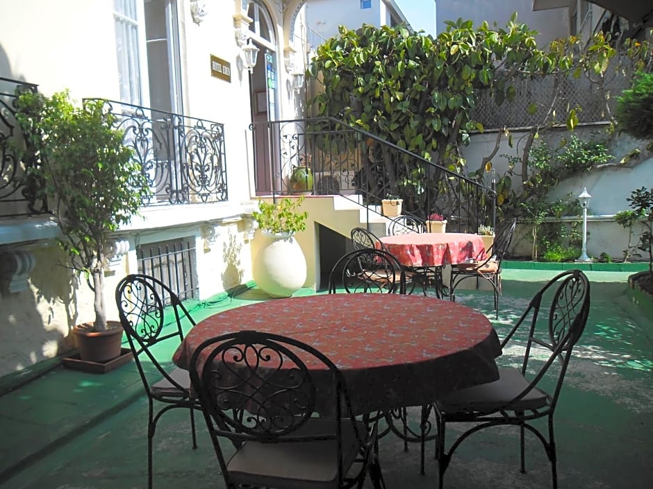 Villa Eden