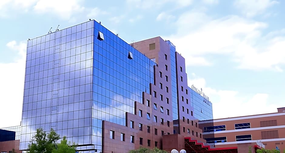Chinggis Khaan Hotel