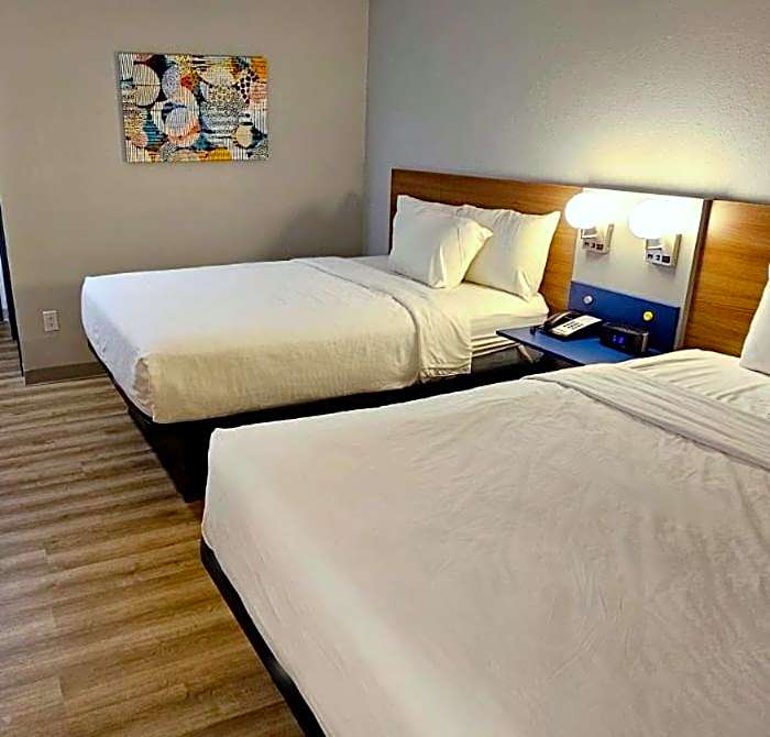 Microtel Inn & Suites by Wyndham Tulsa  Catoosa/Route 66