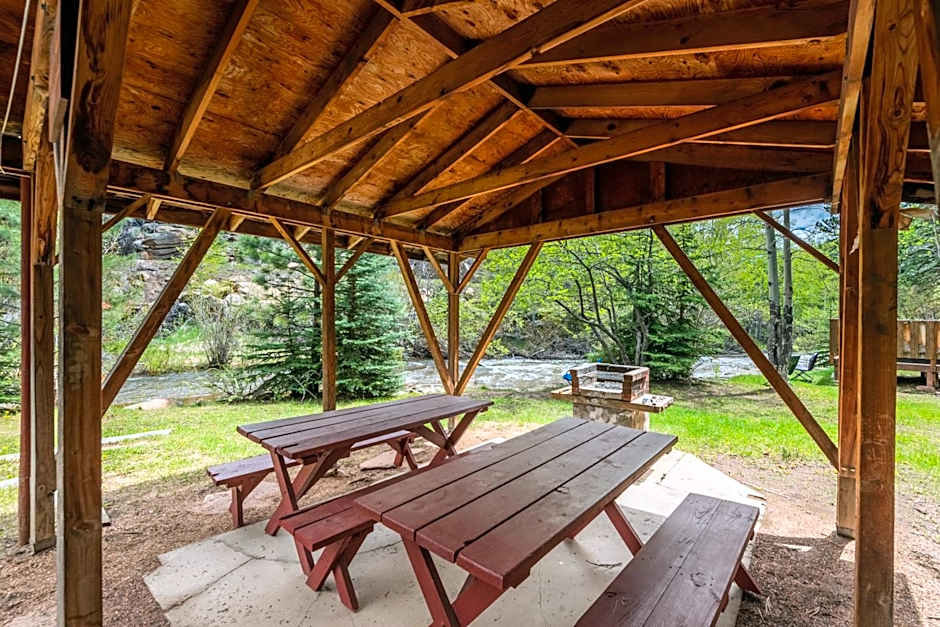Ponderosa Lodge