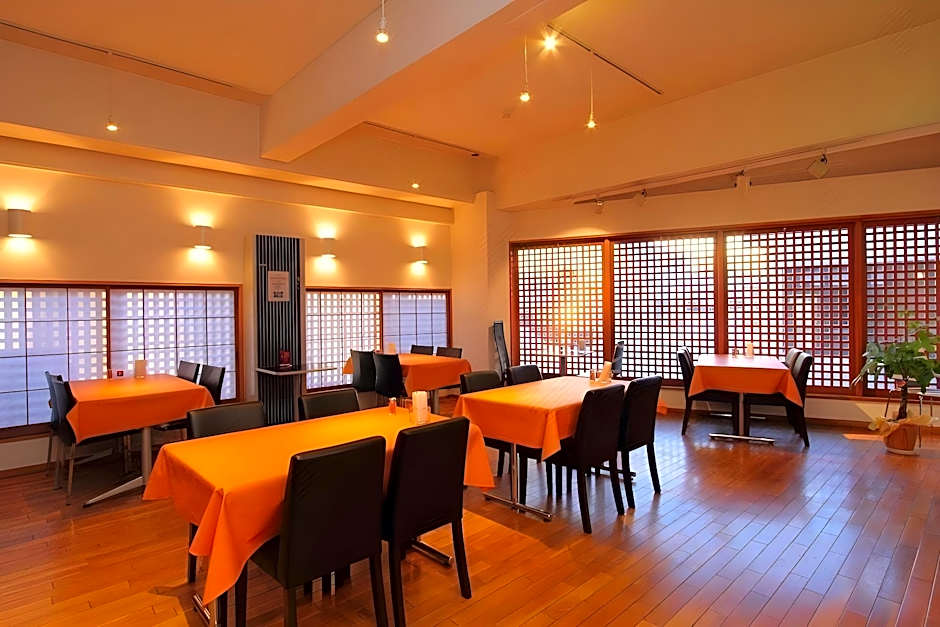 Kawaguchiko Station Inn