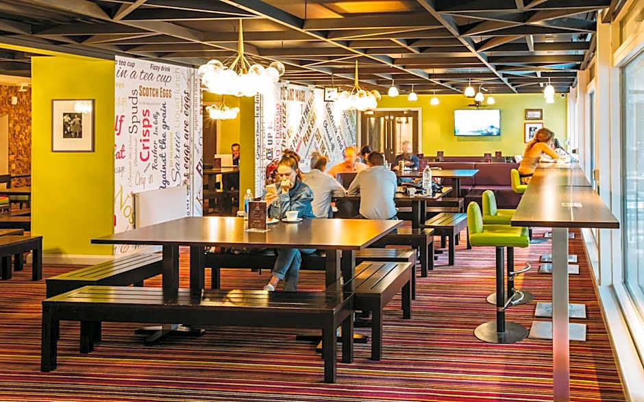 Safestay London Kensington Holland Park