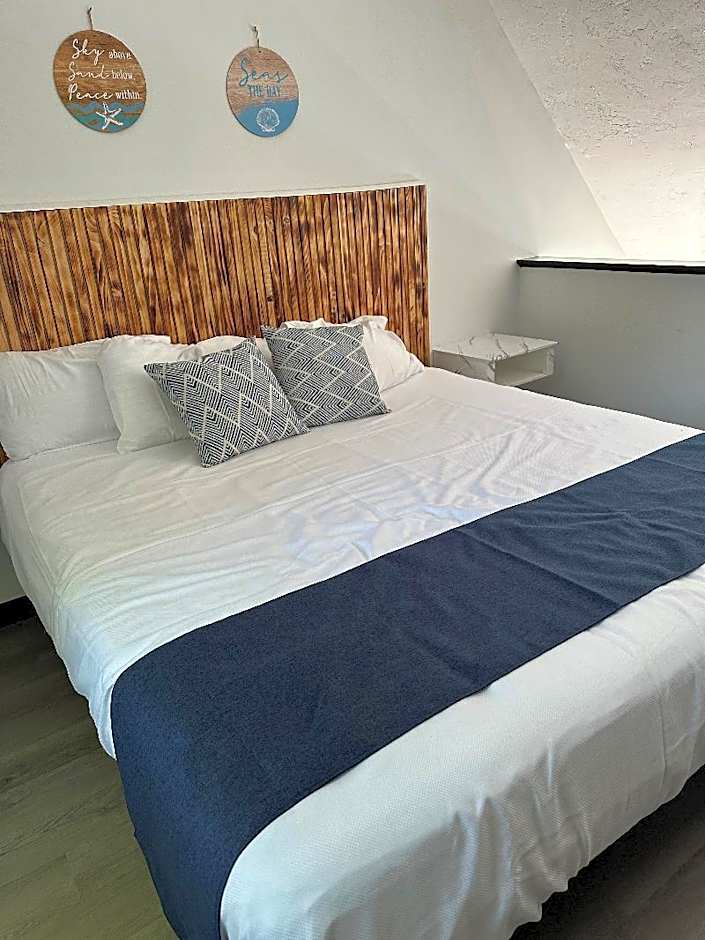 Harborside Suites