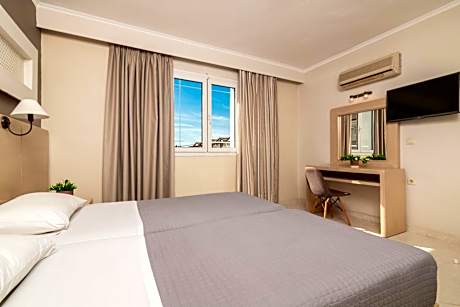 Superior Family Room