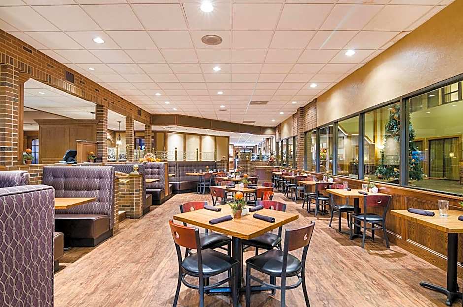 Clarion Inn Garden City