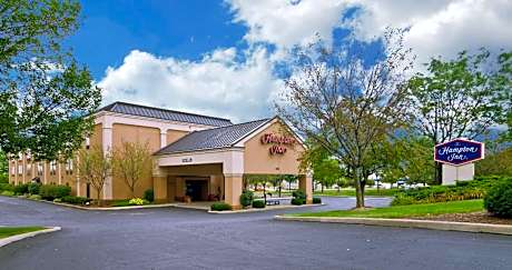 Hampton Inn By Hilton Wooster