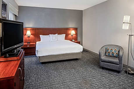 King Room with Bathtub and Sofa Bed - Mobility Access