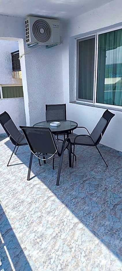 Hotel Oasis - Beach Access