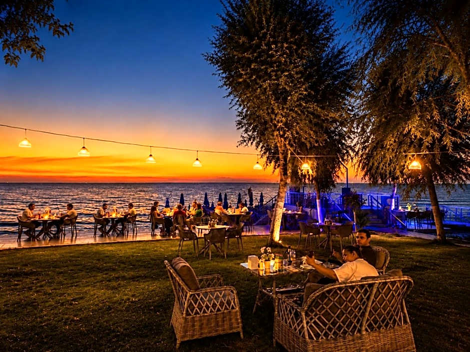 Grand Koru Hotel Beach