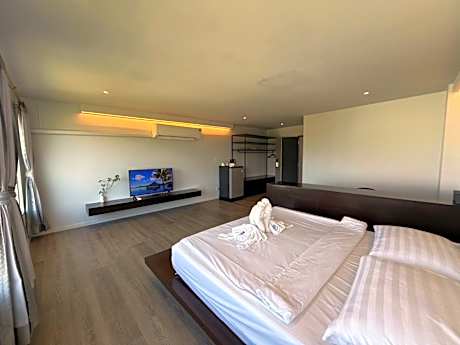 Deluxe Double Room with Sea View