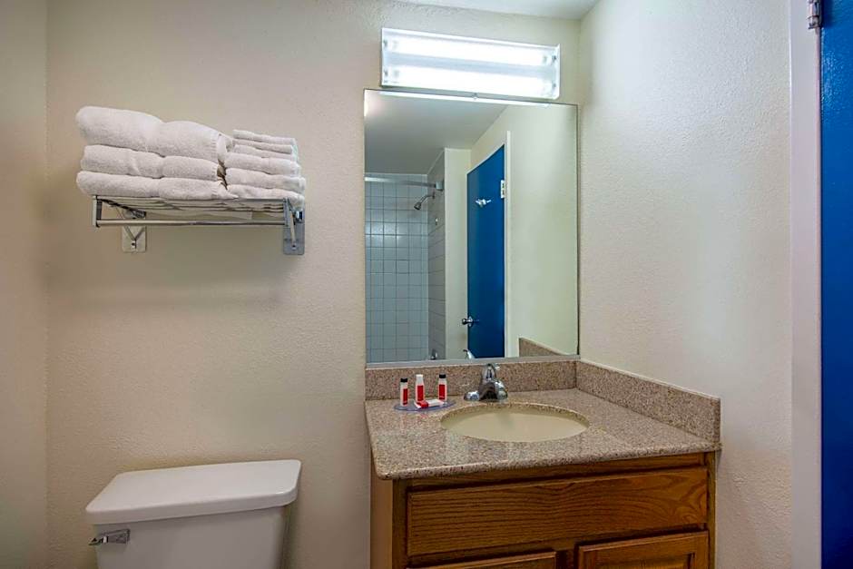 Travelodge by Wyndham Outer Banks/Kill Devil Hills