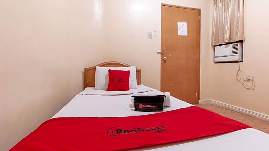 RedDoorz @ Downtown Tacloban