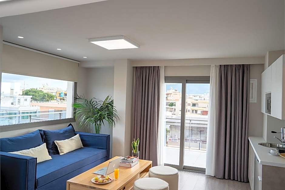 CHROMA FASHION ROOMS & APARTMENTS