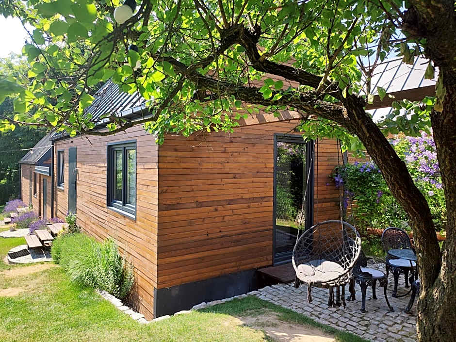 Lawendowo- sauna, jacuzzi, domki w ogrodzie i apartamenty w kamienicy