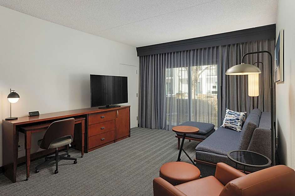 Courtyard by Marriott Denver Central Park