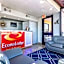 Econo Lodge Inn & Suites Macon North