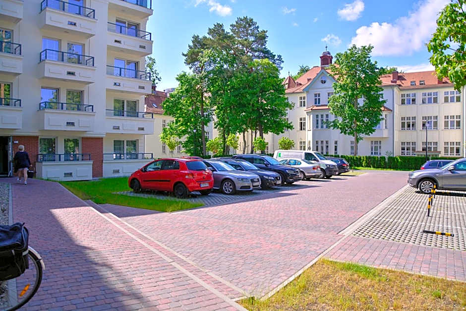 Osiedle Cesarskie Apartamenty - Parking - Apartamenty Bryza