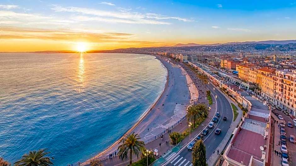 Petit cocon en duplex - Centre-ville & plage à 2 minutes