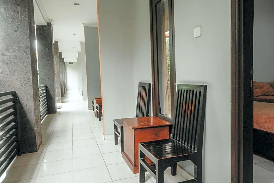 Hotel Diana 2