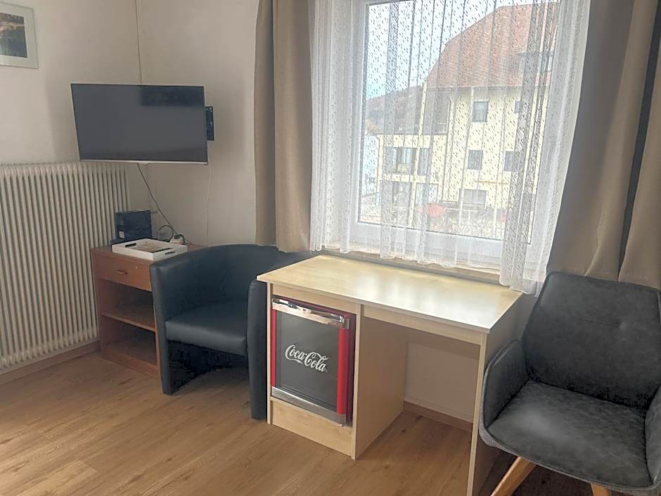 Gasthof mit Seeterasse & Appartements Zur Landeroith