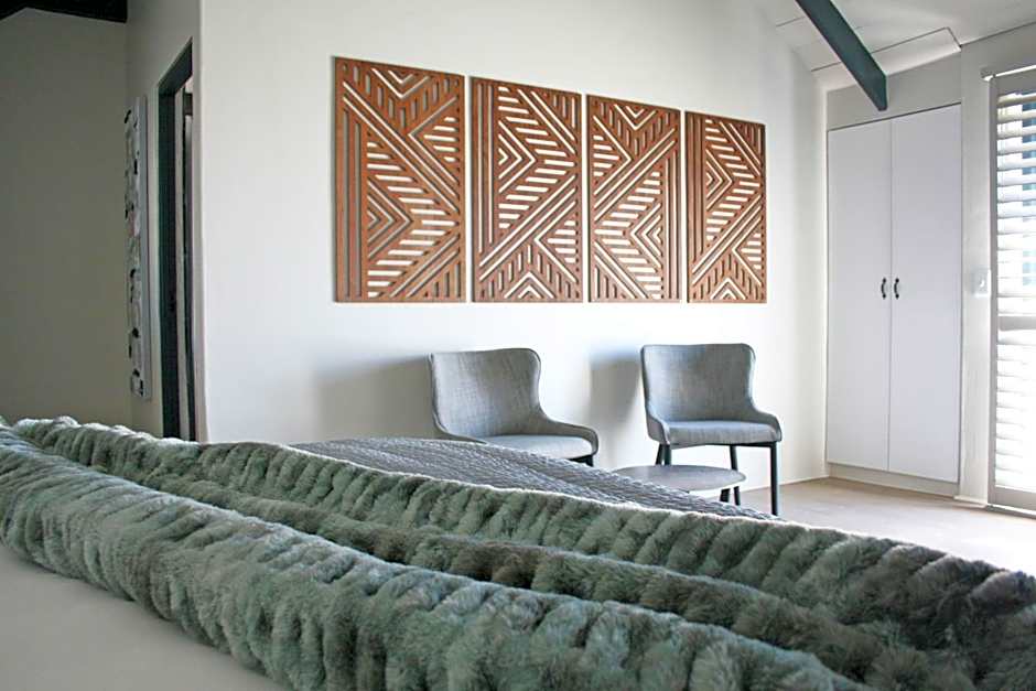 Abalone Hotel & Villas