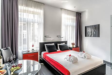 Luxury King Room with 2-person Hot Tub
