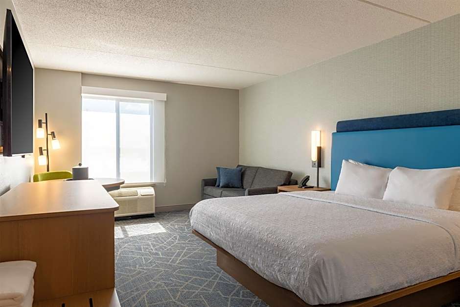 Hampton Inn By Hilton Portsmouth Central