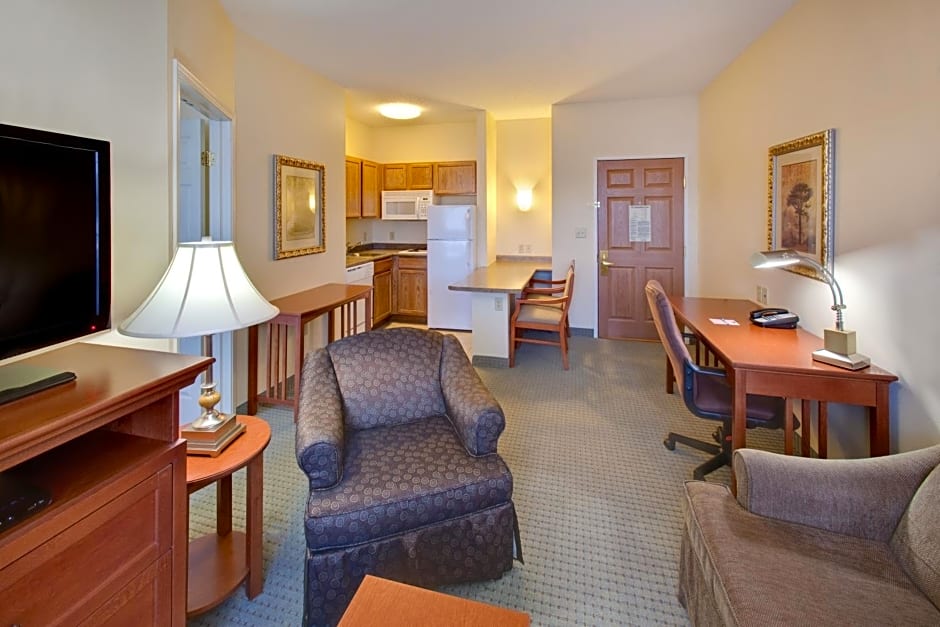 Staybridge Suites Fargo