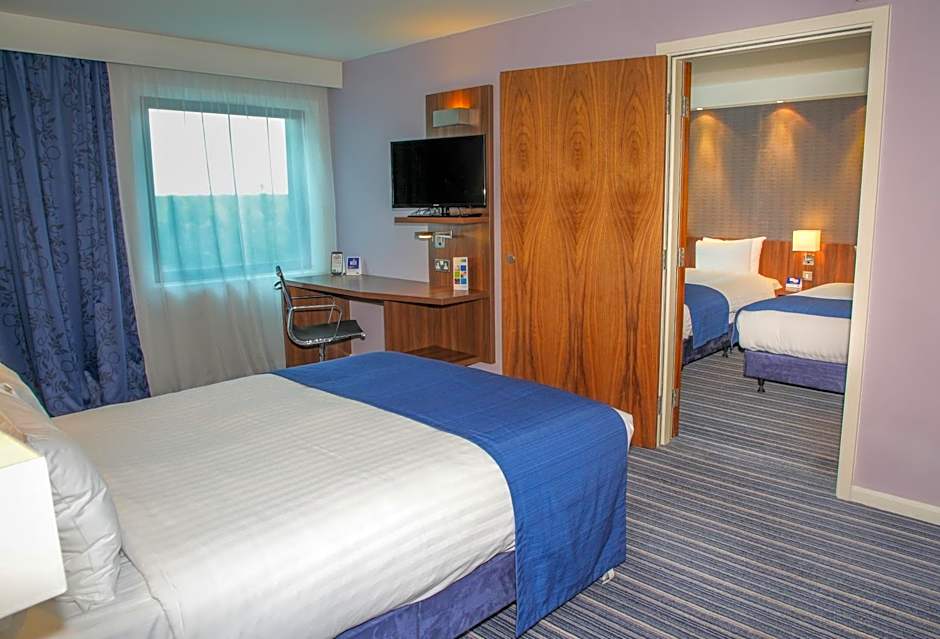 Holiday Inn Express London Heathrow T5 By IHG