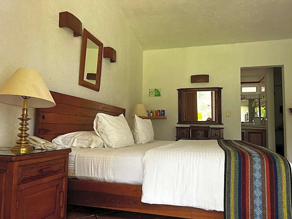 Casa Bugambilia, Un Pequeño Hotel en Tepoztlán