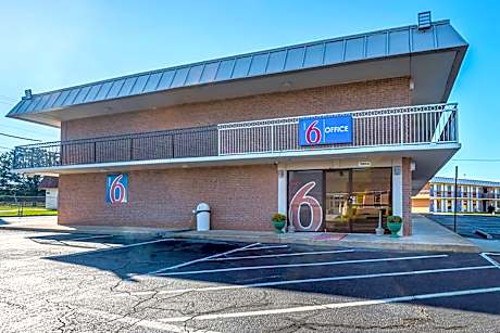 Motel 6-Perry, GA