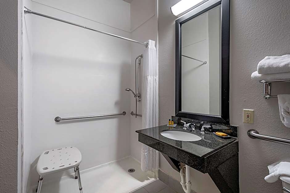 Photo 1 of 4 of 2 Queen Beds, Hearing/Mobility Accessible, Roll in Shower