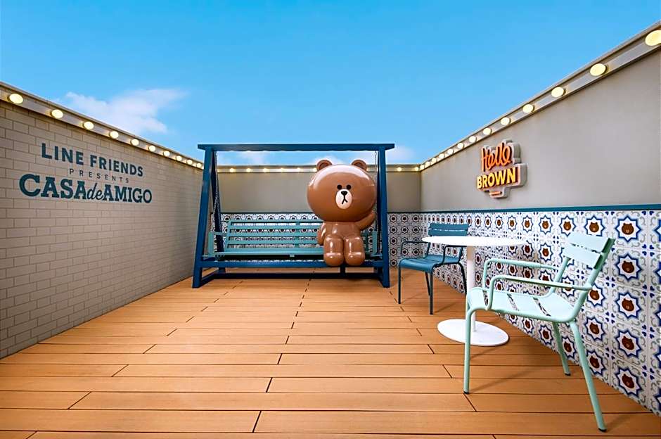 LINE FRIENDS PRESENTS CASA DE AMIGO