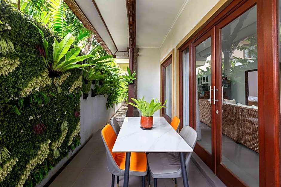 Villa Rosa - Spacious Oasis with Private Pool, close to Beach & Dining