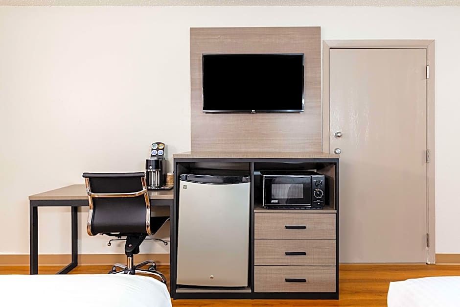 Red Lion Inn & Suites Pontoon Beach